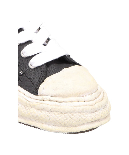 PETERSON 23/ORIGINAL SOLE STUDDED PAINT CANVAS LOW-TOP SNEAKER