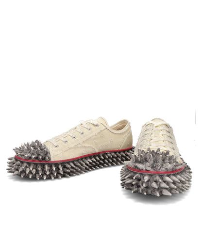 DIRTY SPIKE TOE CAP CANVAS SNEAKER