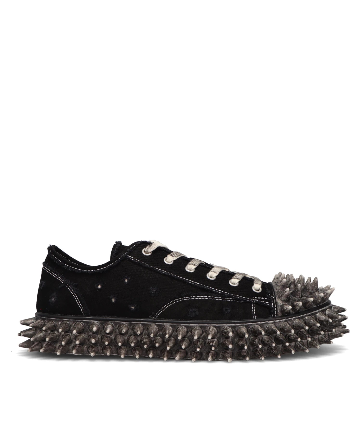 doublet（ダブレット）DIRTY SPIKE TOE CAP CANVAS SNEAKER