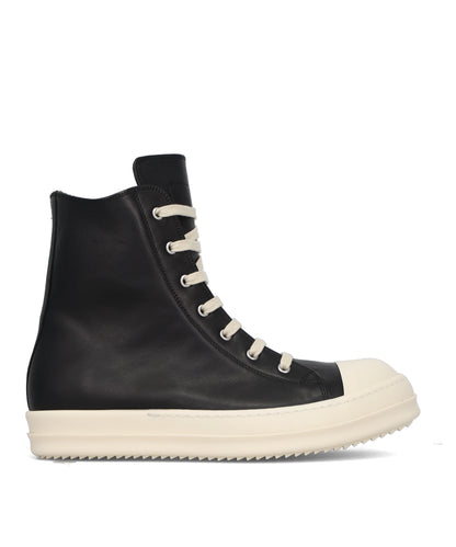 SNEAKS
