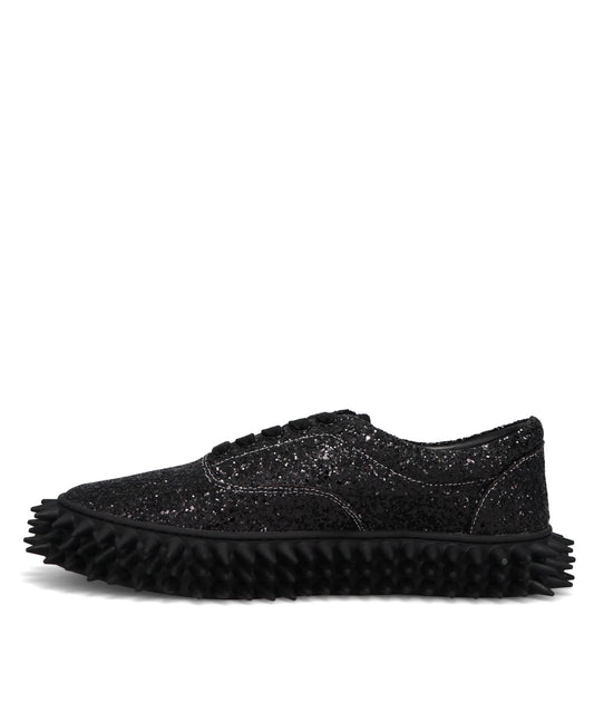 GLITTER SPIKE SNEAKER