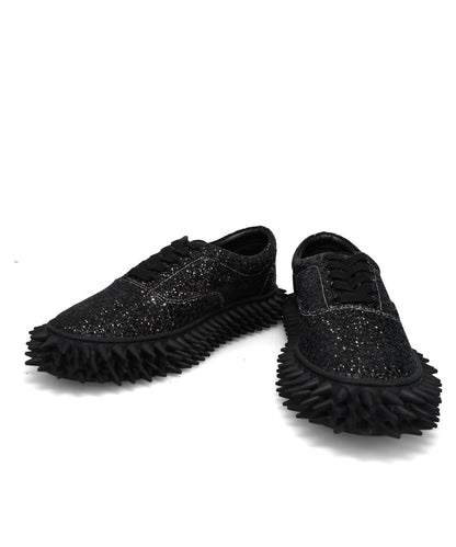 GLITTER SPIKE SNEAKER