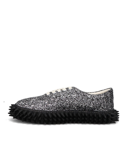 GLITTER SPIKE SNEAKER