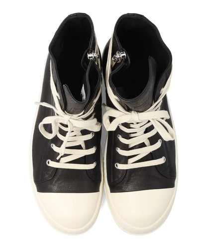 SNEAKS