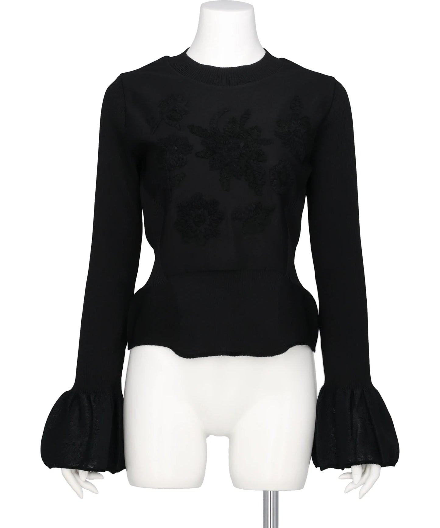 EMBROIDERED GYNOID KNIT