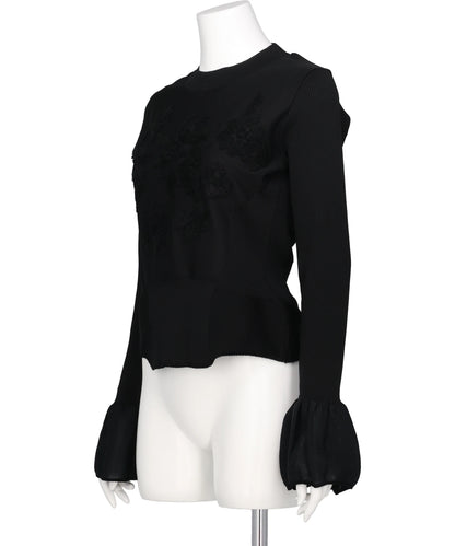 EMBROIDERED GYNOID KNIT