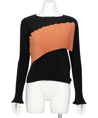 SPIRAL WAVE LONG SLEEVE TOP