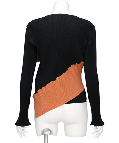 SPIRAL WAVE LONG SLEEVE TOP