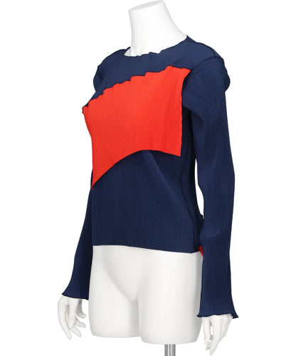 SPIRAL WAVE LONG SLEEVE TOP