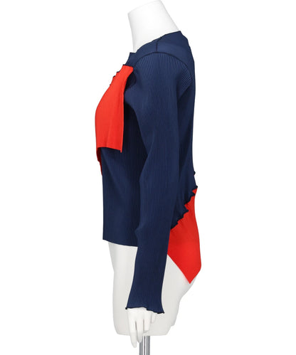 SPIRAL WAVE LONG SLEEVE TOP