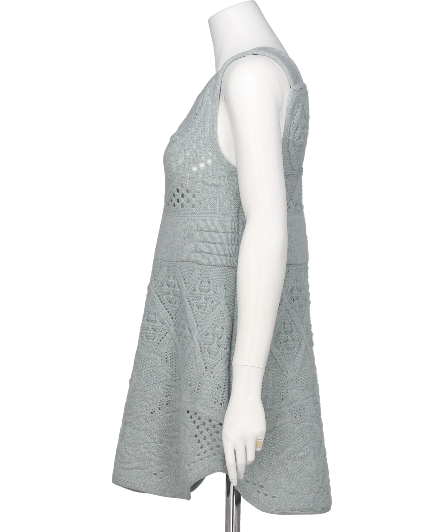 MULTI PATTERN LOW GAUGE KNITTEDSLEEVELESS TOP