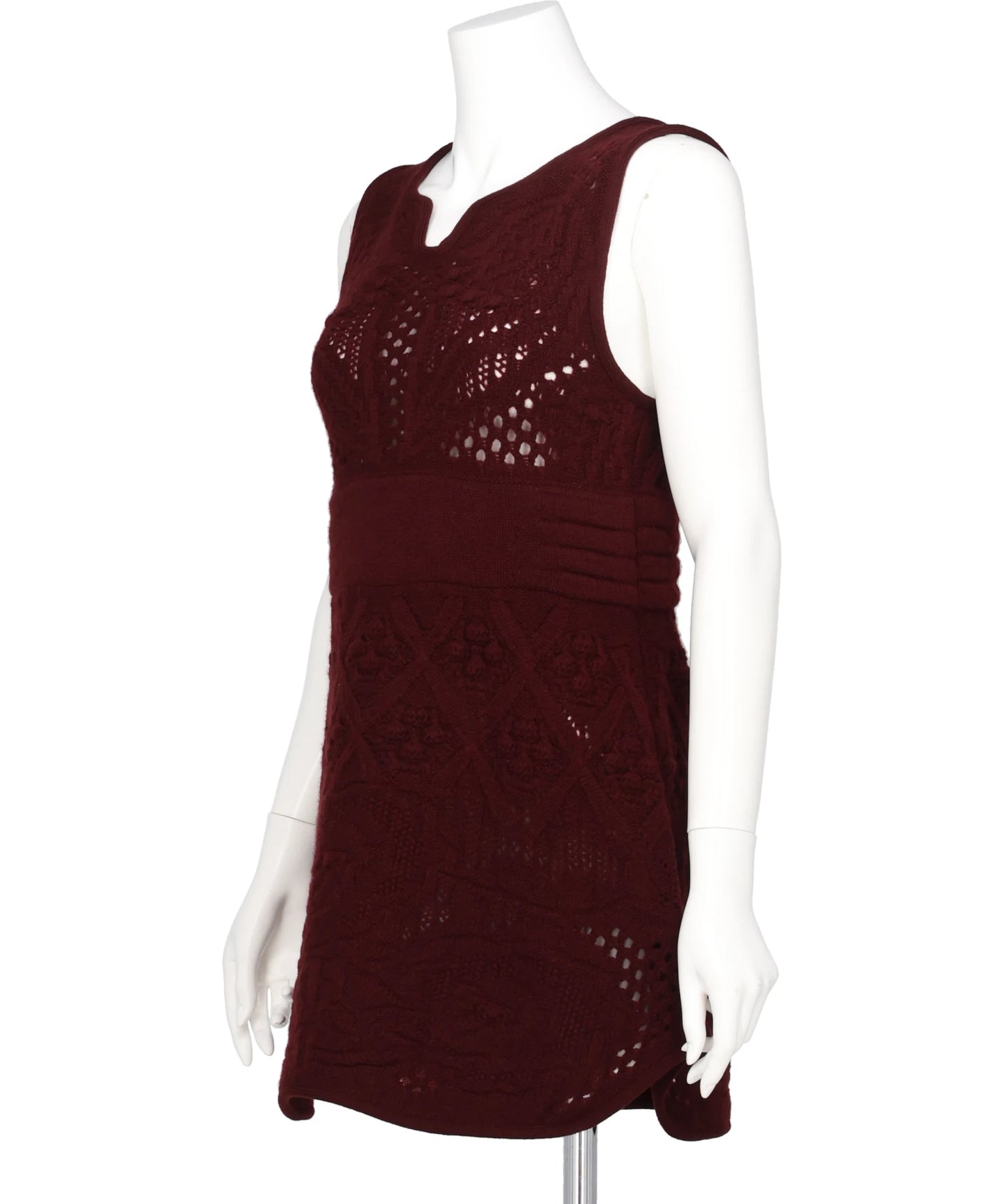 MULTI PATTERN LOW GAUGE KNITTEDSLEEVELESS TOP