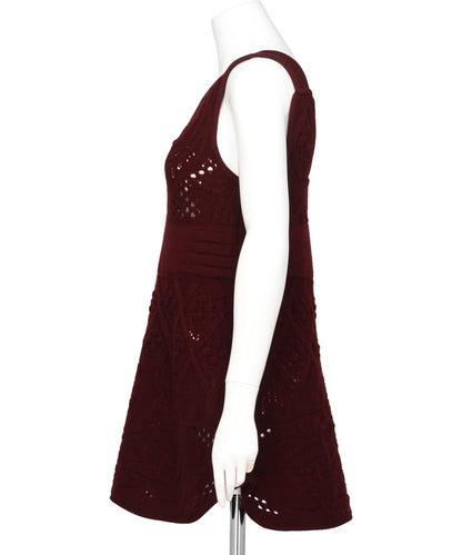 MULTI PATTERN LOW GAUGE KNITTEDSLEEVELESS TOP