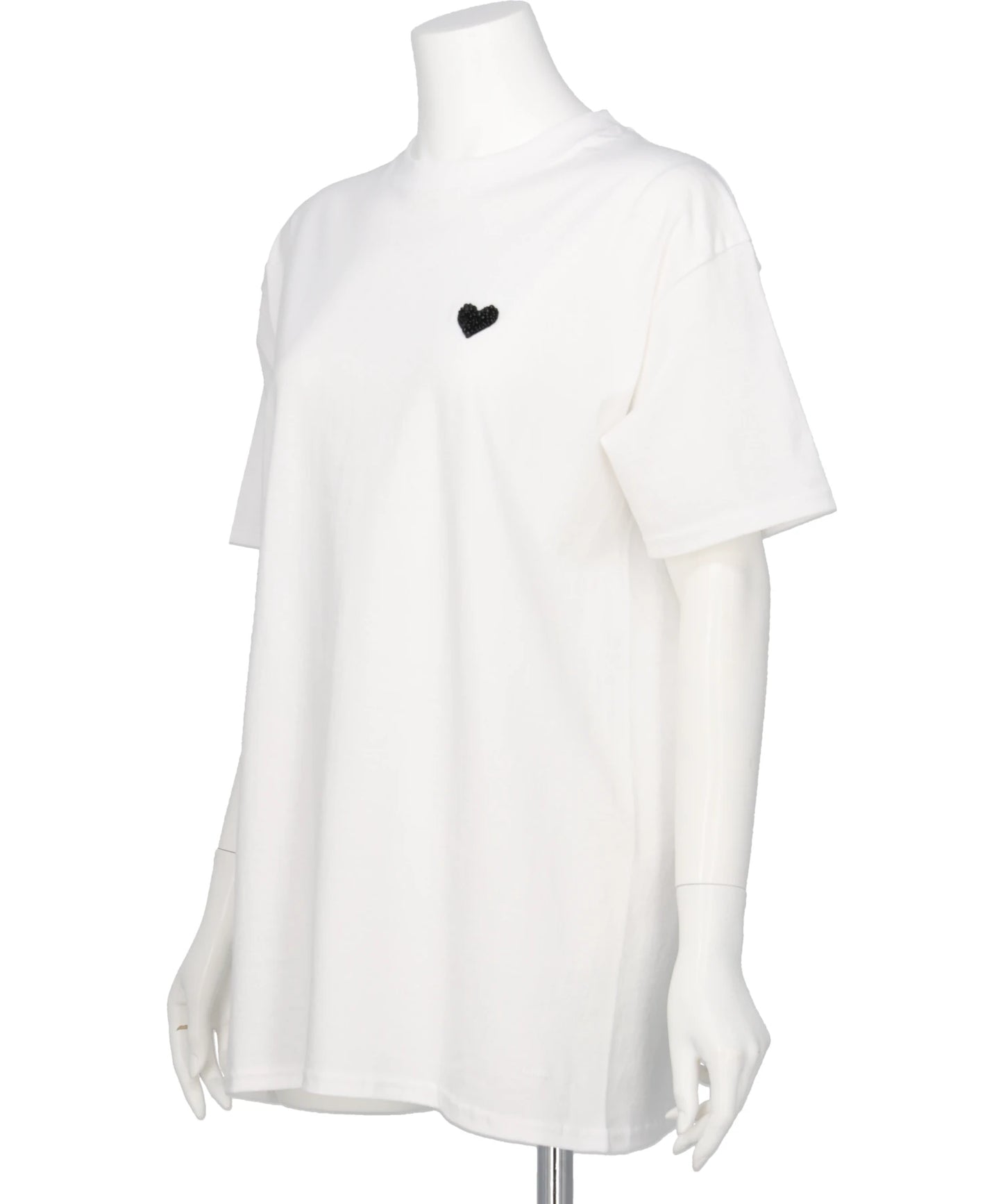 HEART EMBROIDERY T-SHIRT
