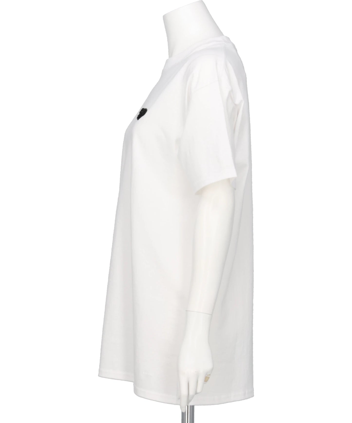 HEART EMBROIDERY T-SHIRT