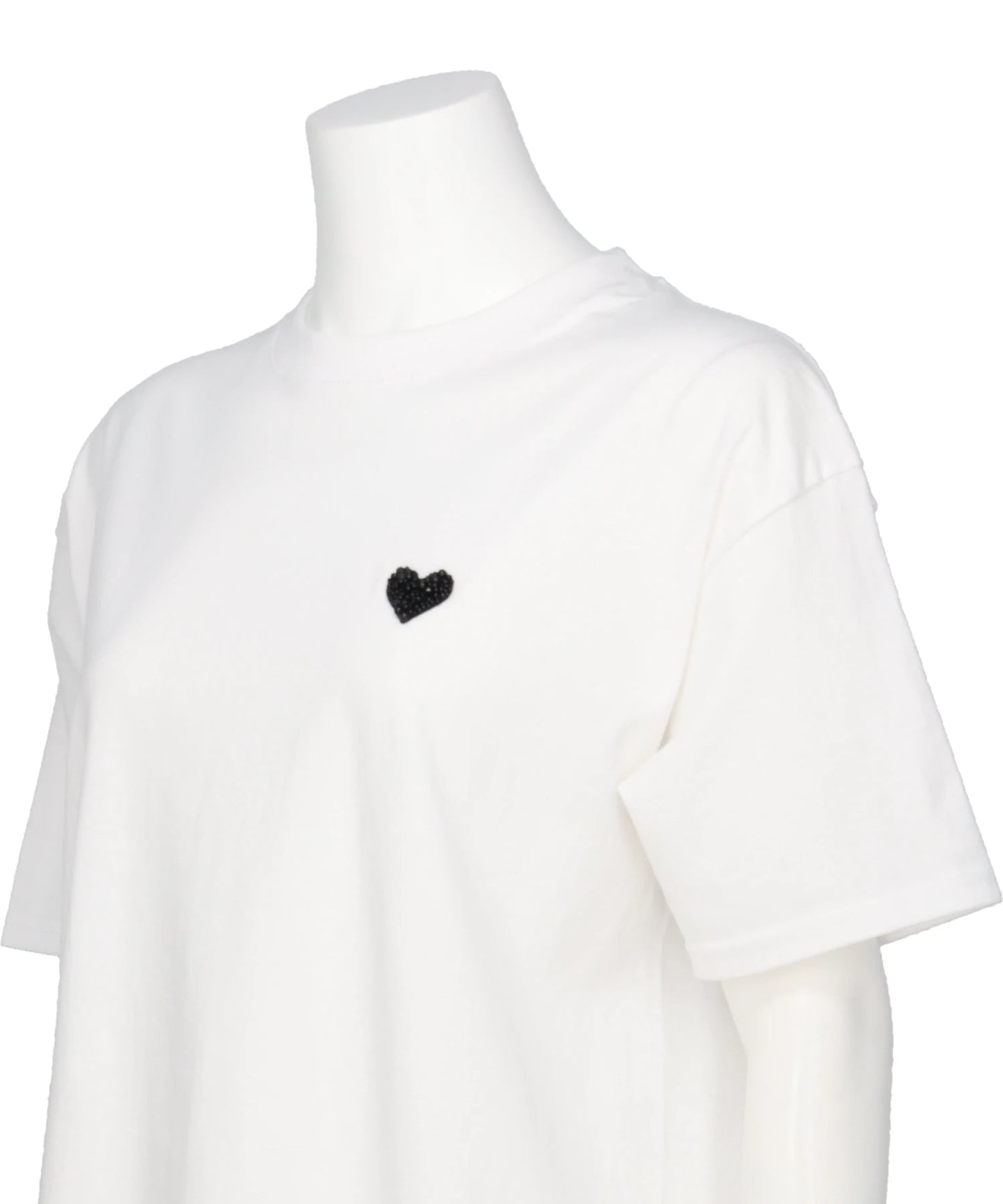 HEART EMBROIDERY T-SHIRT