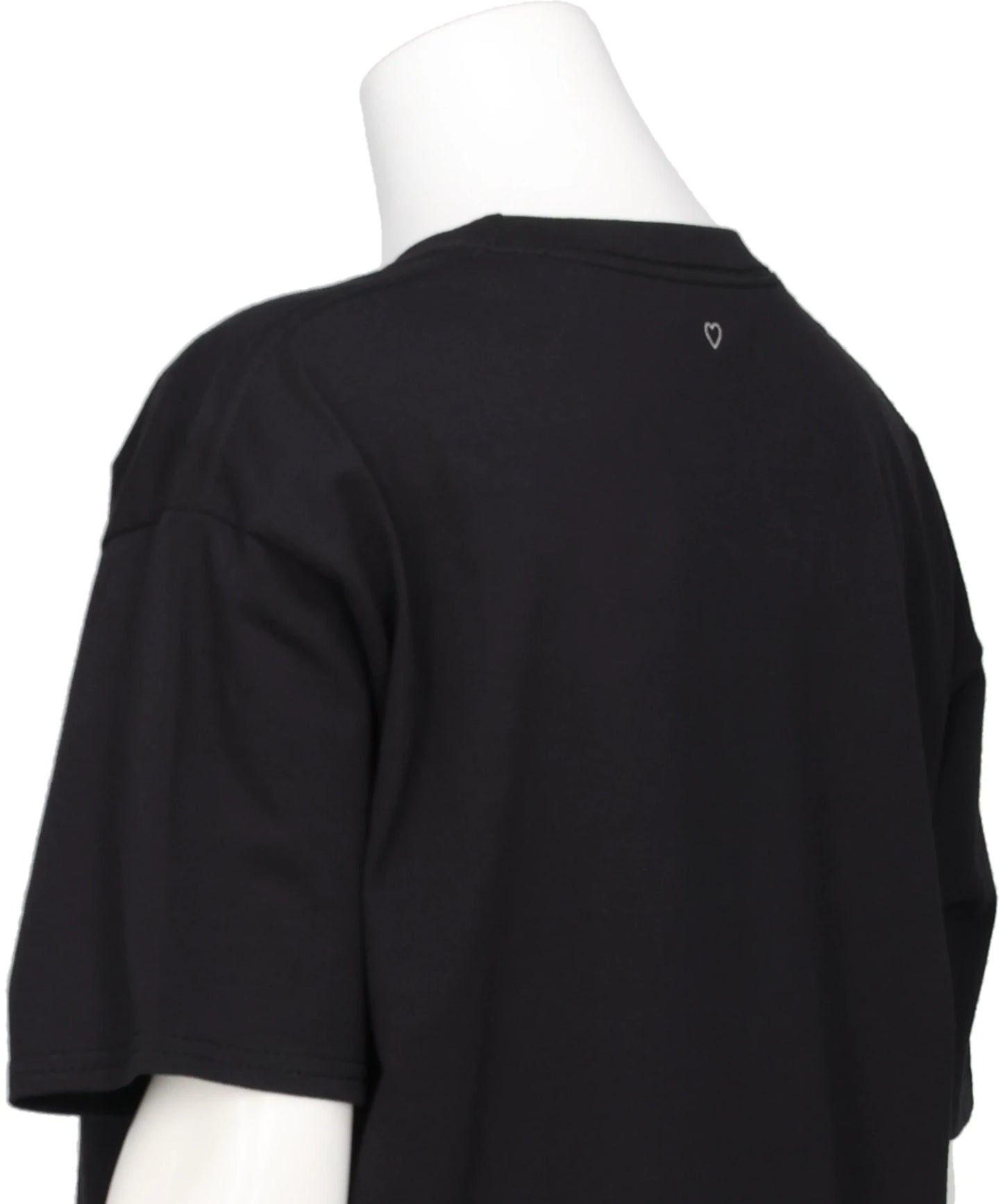HEART EMBROIDERY T-SHIRT