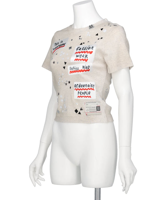 EMBELLISHED STICKER TEE