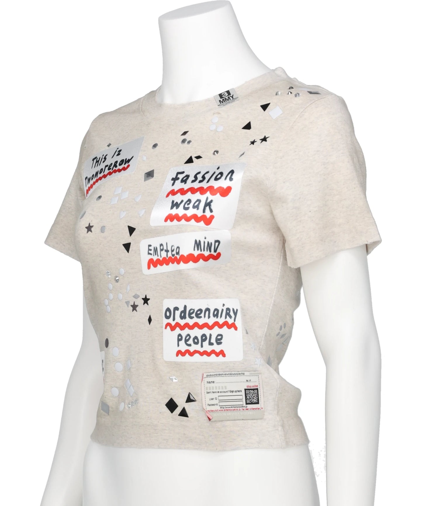 EMBELLISHED STICKER TEE