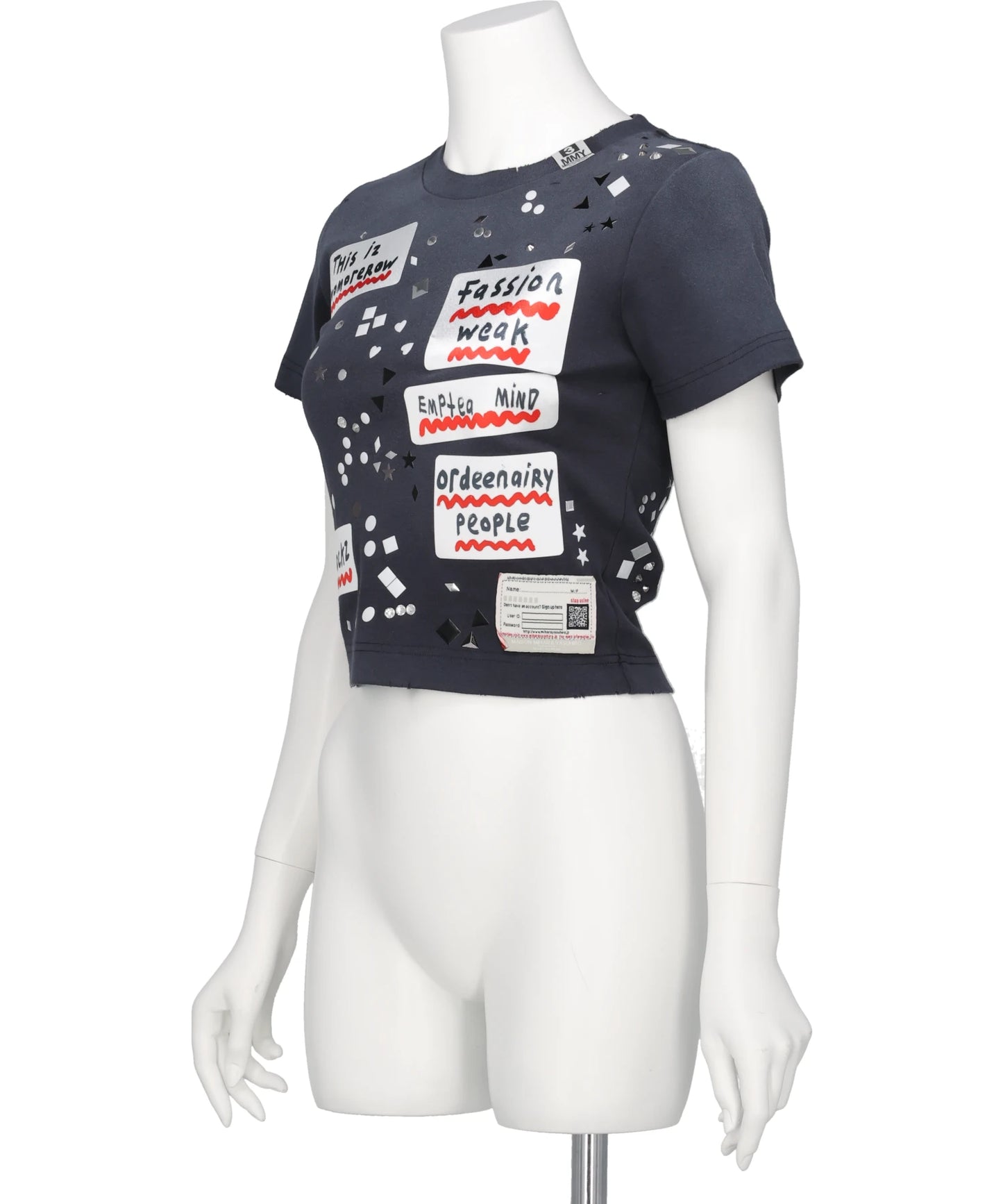 EMBELLISHED STICKER TEE
