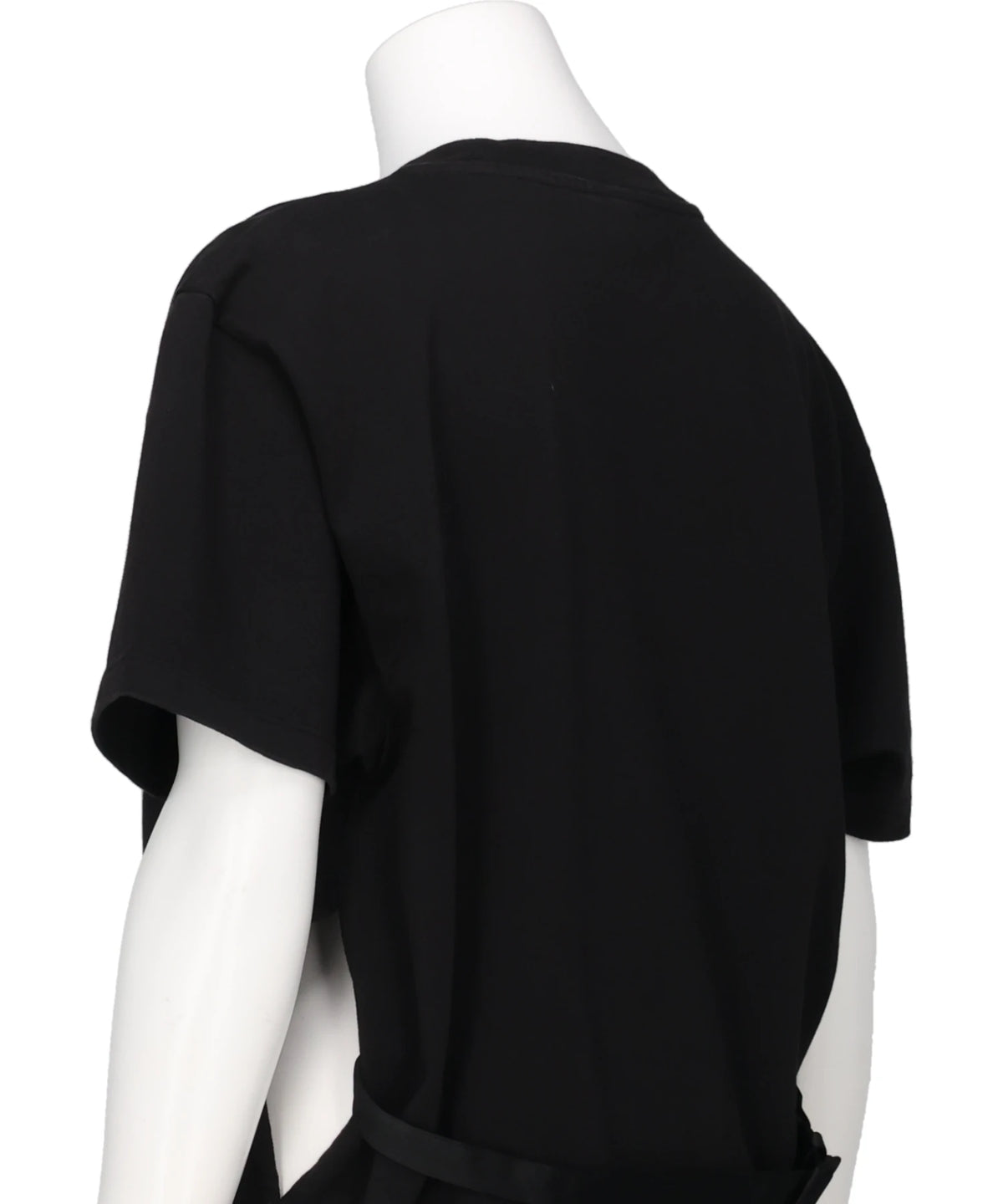 ALL EYES ON ME BELTED T SHIRT
