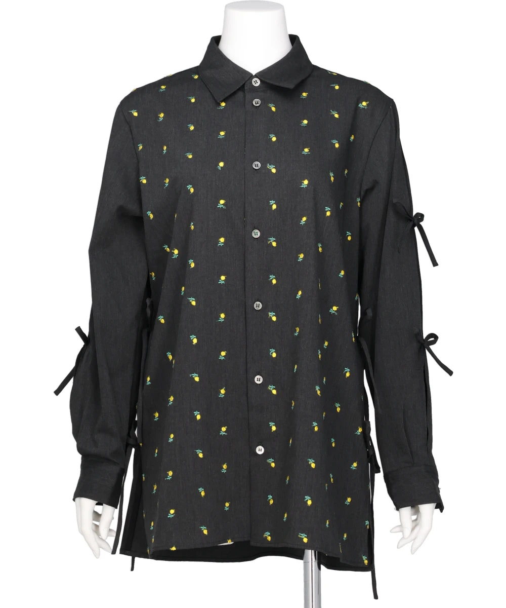 naokitomizuka(ナオキトミズカ) FLOWER EMBROIDERY RIBBON BLOUSE