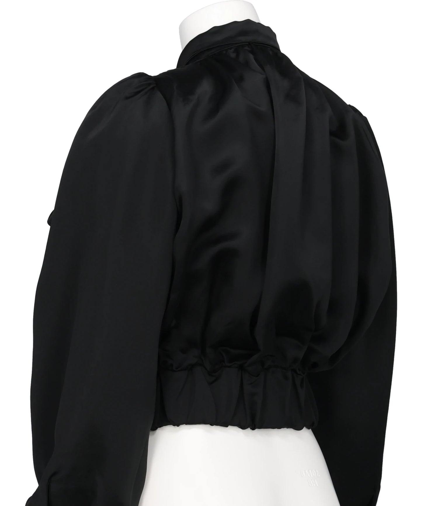 COURTE BOW BLOUSE