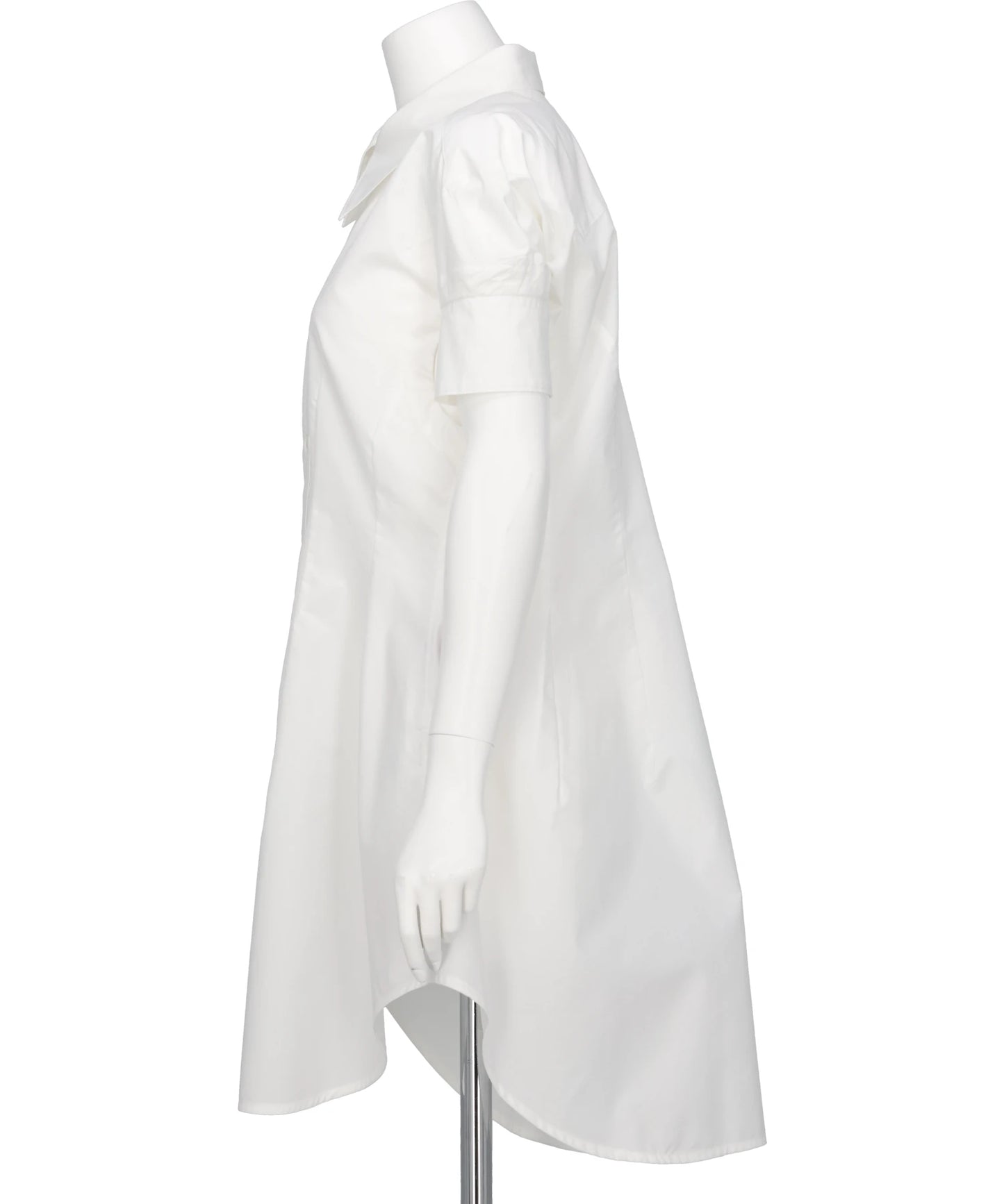 SHORT-SLEEVED BLOUSE