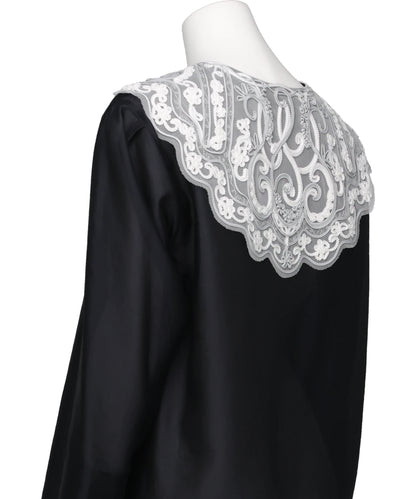LACE COLLAR BLOUSE