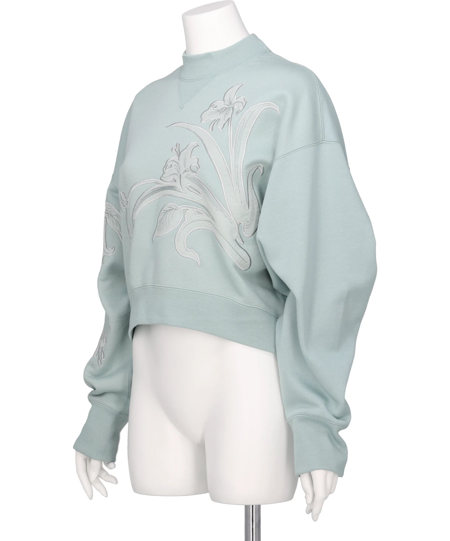 FLORAL EMBROIDERY SHORT SWEAT TOP