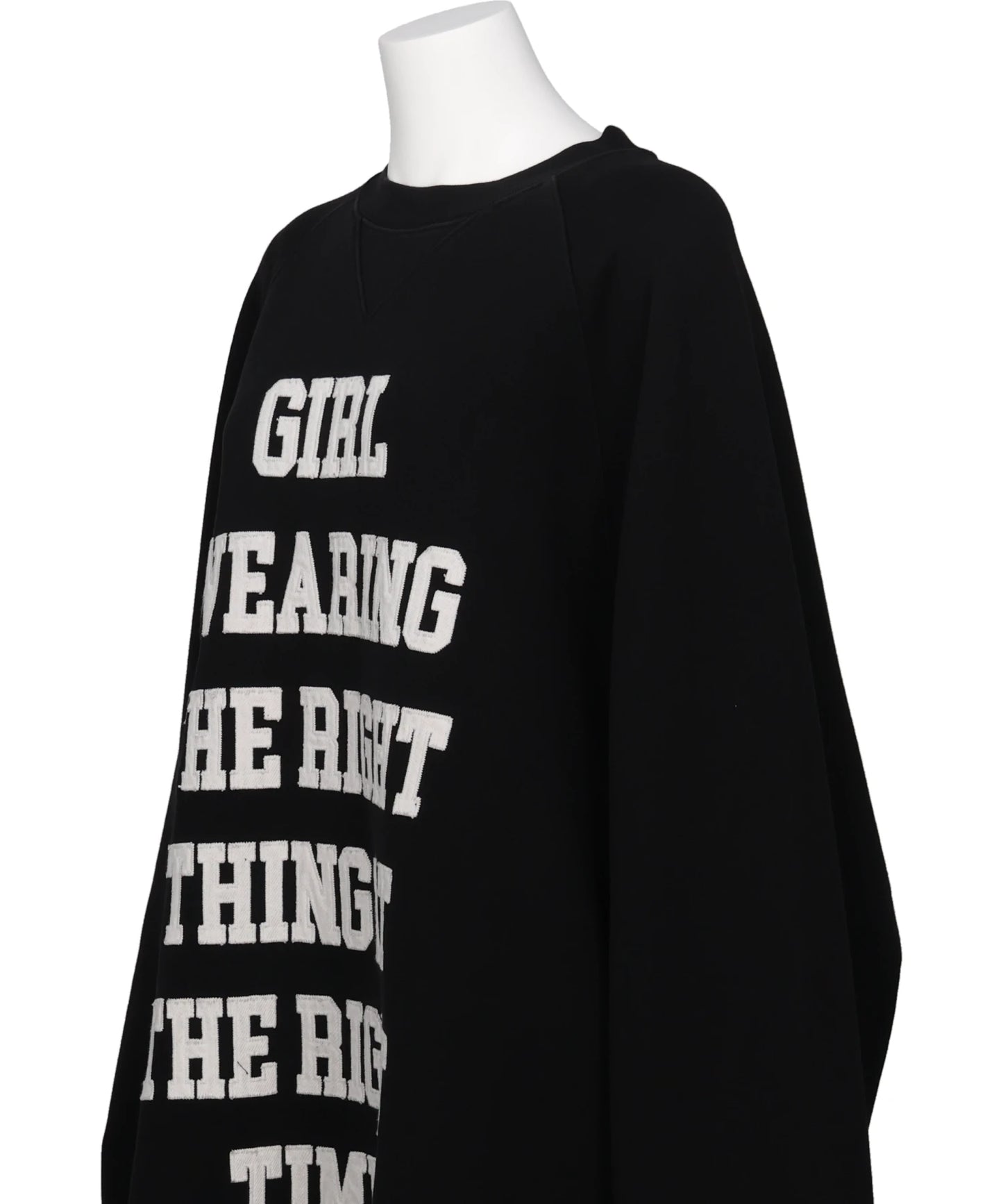 OVERSIZED SWEATSHIRT