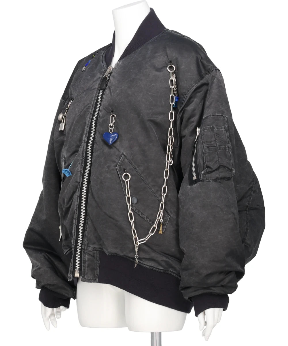KEY CHAIN DECORATED BOMBER JACKET