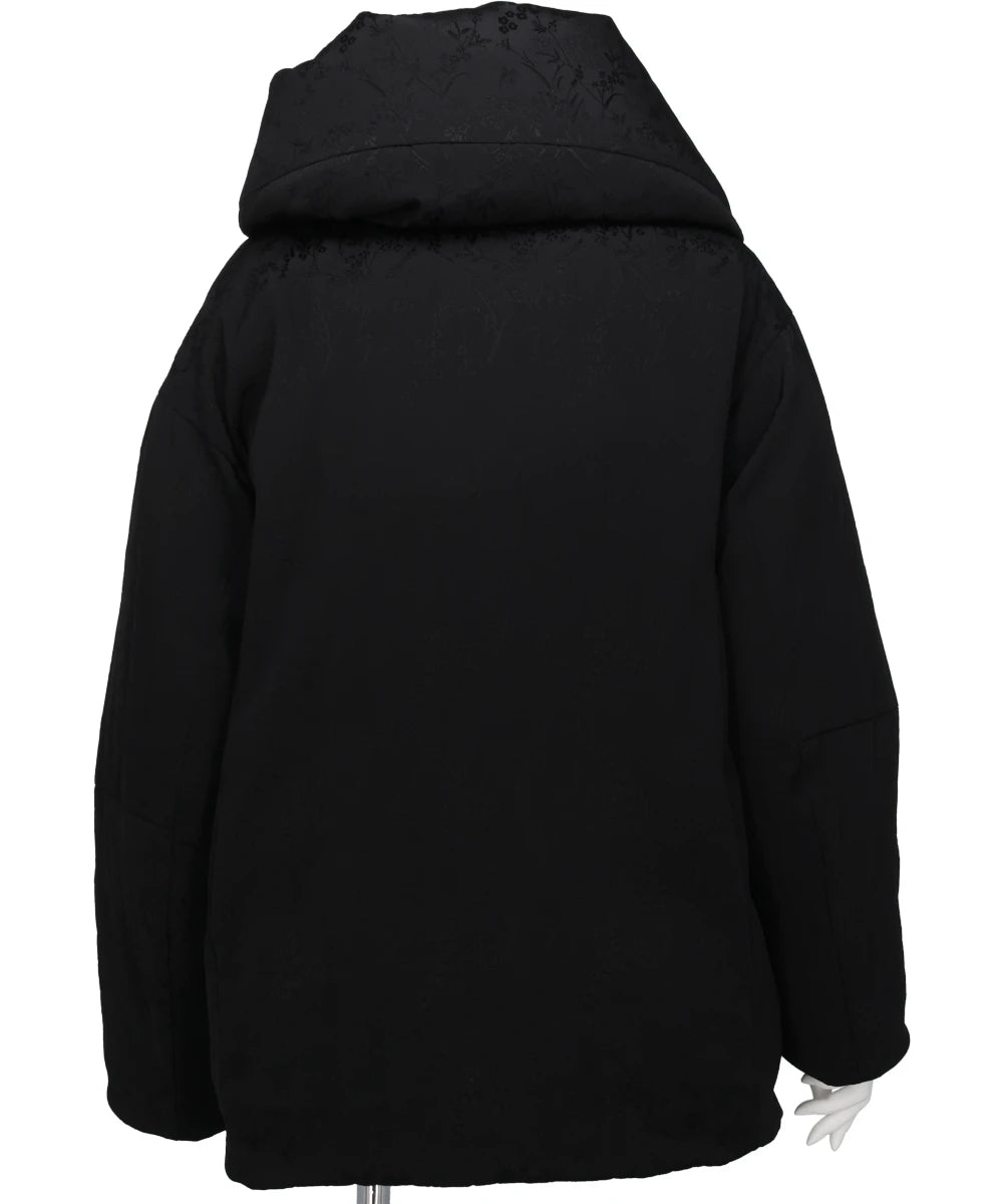 Mame Kurogouchi(マメクロゴウチ) FLORAL JACQUARD ROUNDED DOWN Mame Kurogouchi(マメクロゴウチ) FLORAL JACQUARD ROUNDED DOWN