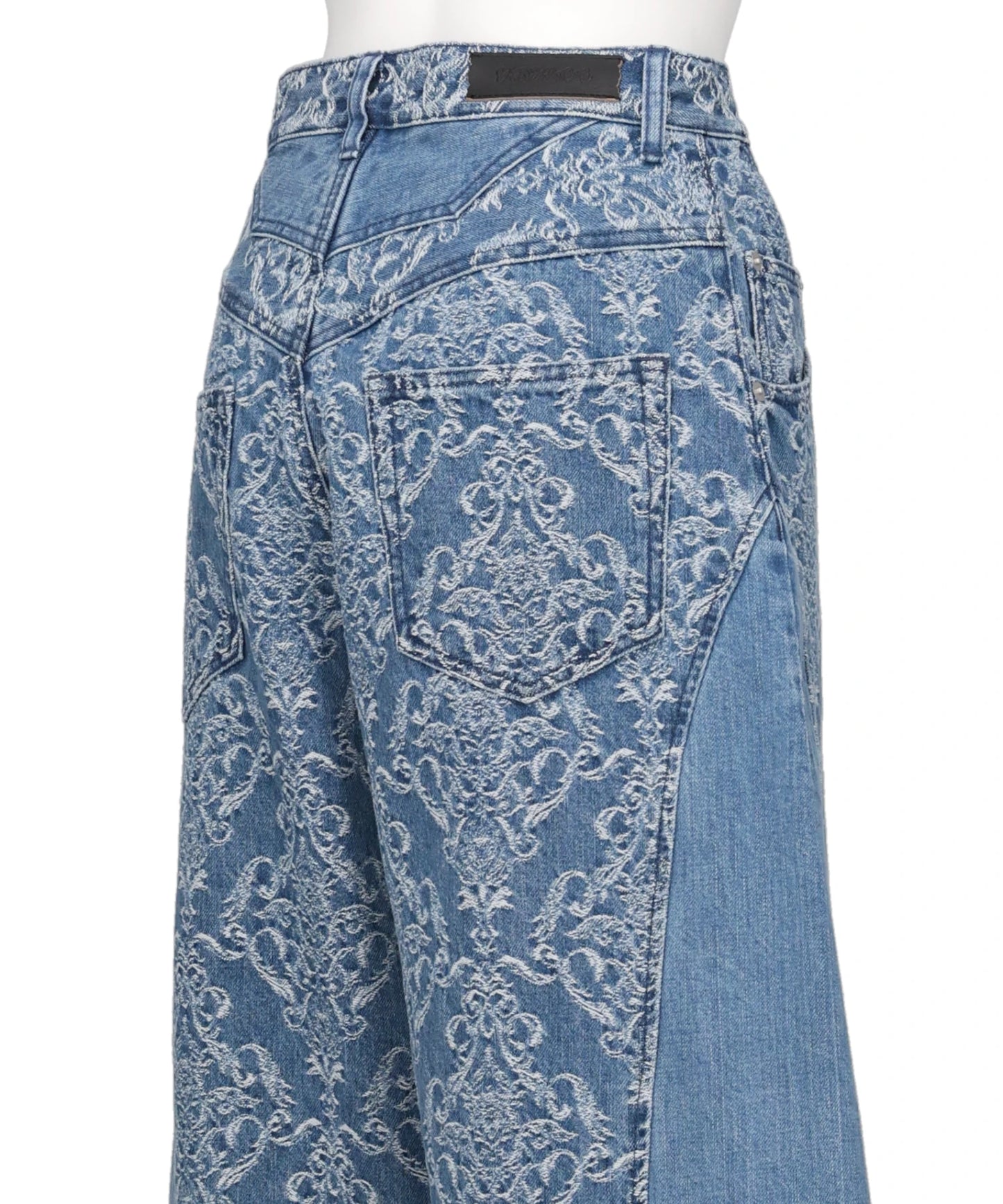 DAMASK-JACQUARD DENIM CURVE-FITHIGH-RISE JEANS