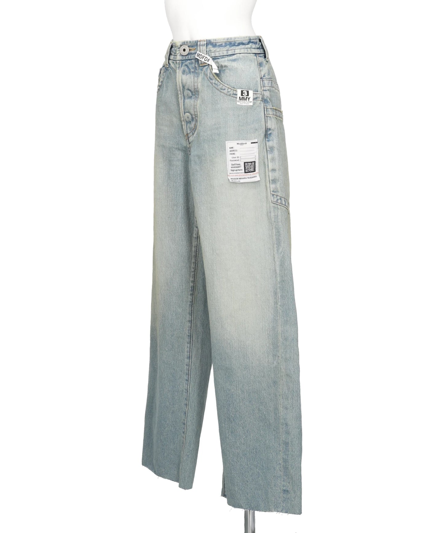 HUGE DETAILS DENIM PANTS