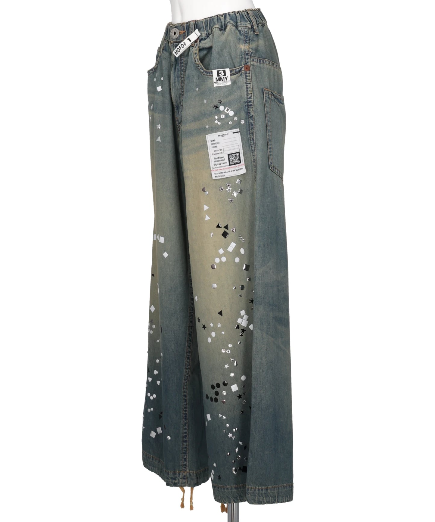 EMBELLISHED JEANS