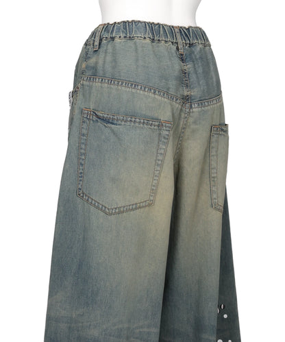 EMBELLISHED JEANS