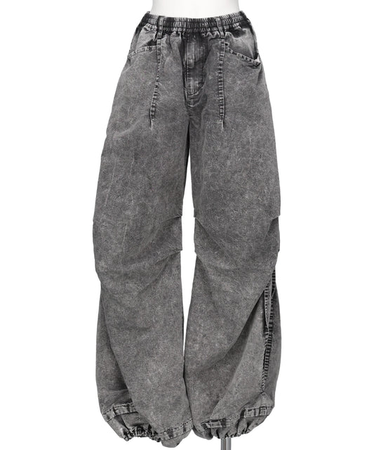 TUCKED BALLOON DENIM