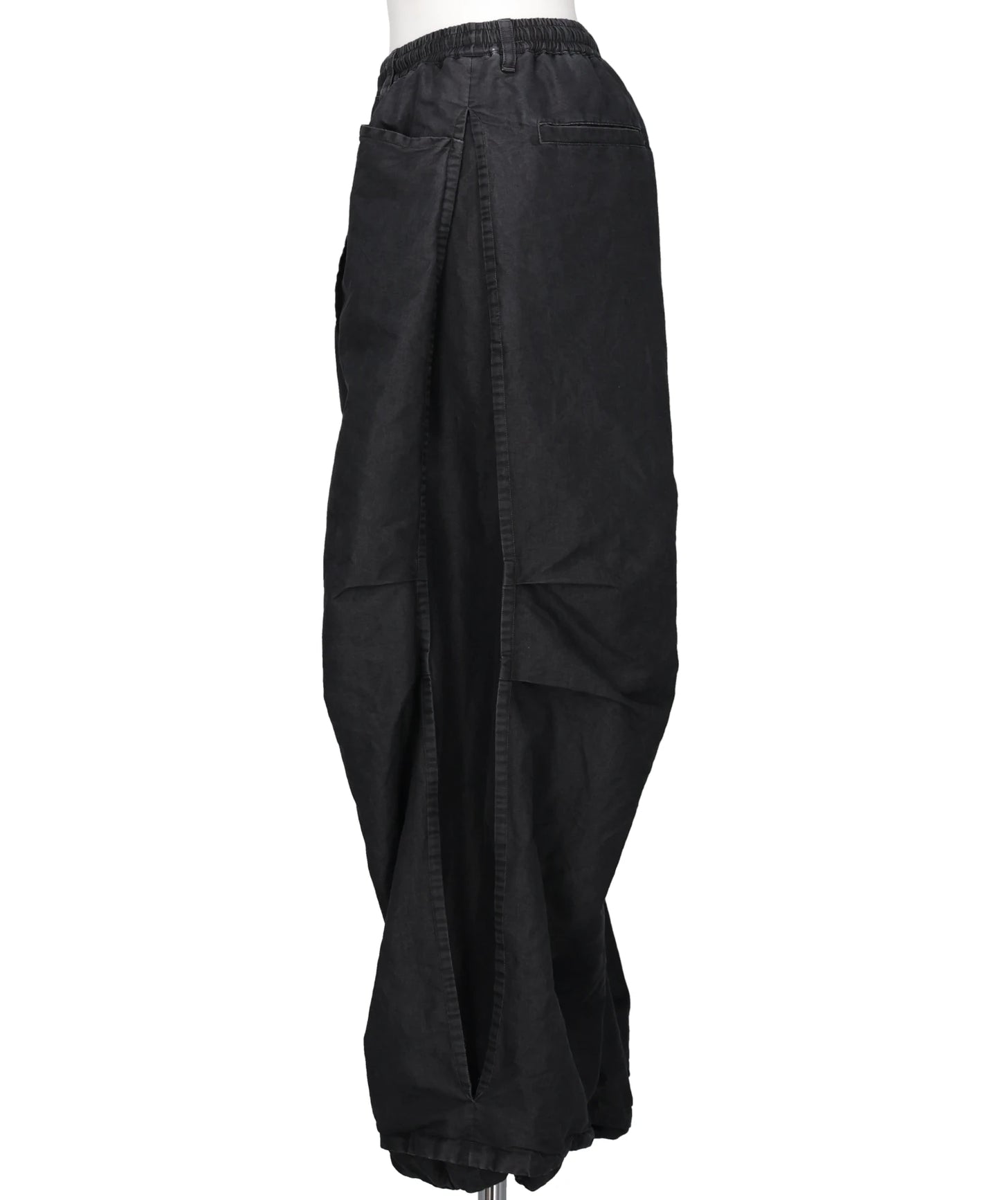 TUCKED BALLOON DENIM