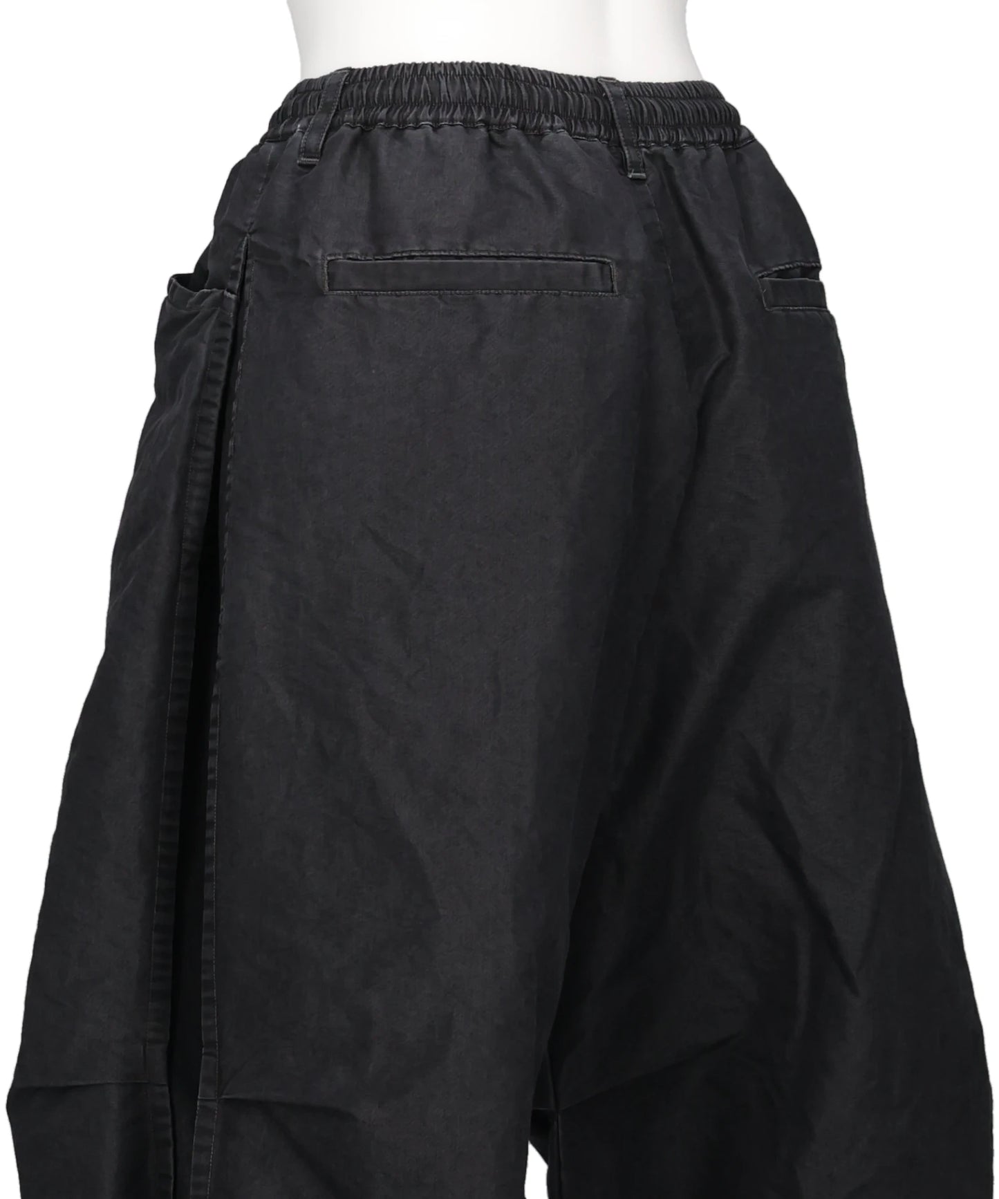 TUCKED BALLOON DENIM