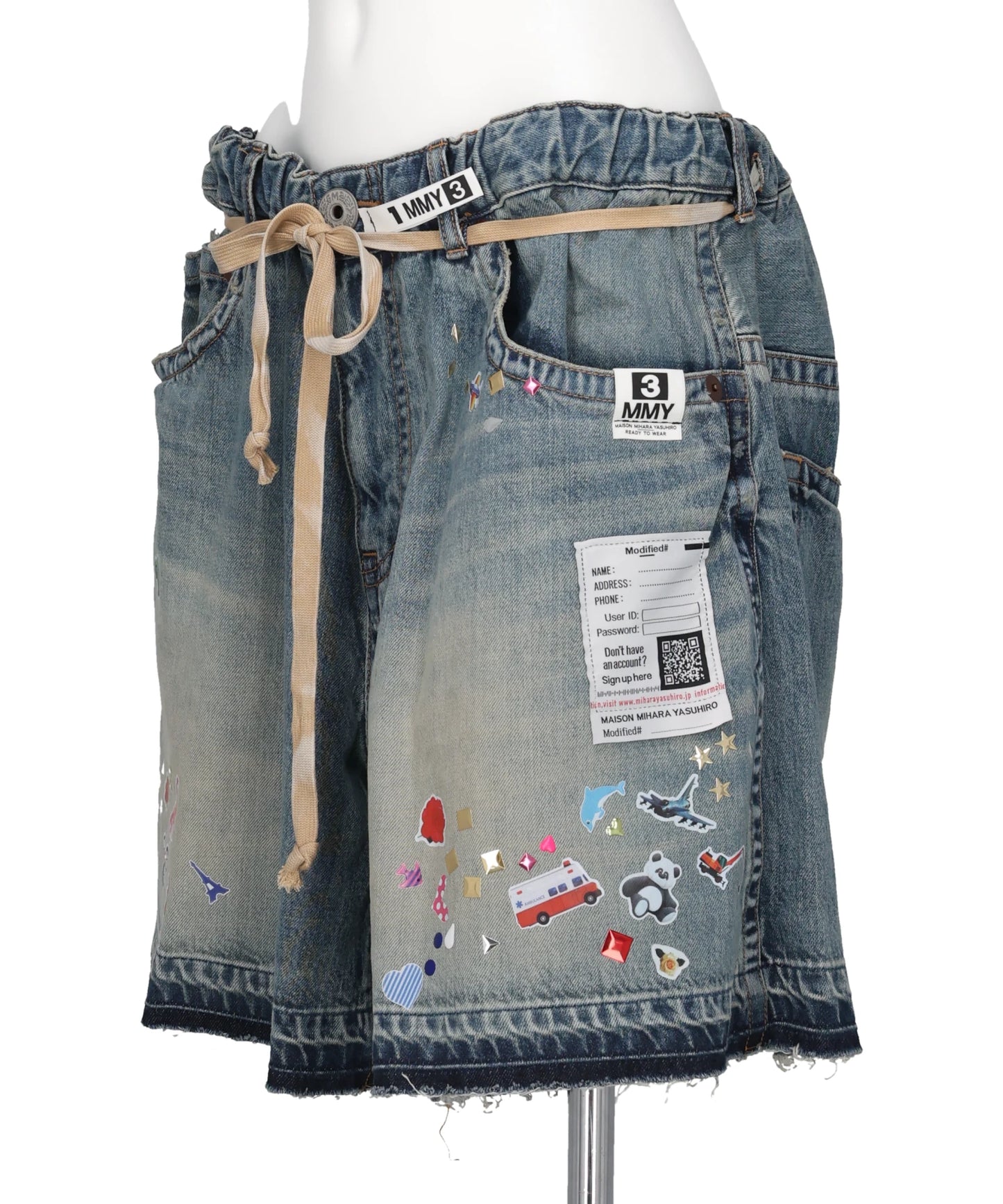 DENIM GATHER SHORTS w KIDS STICKER