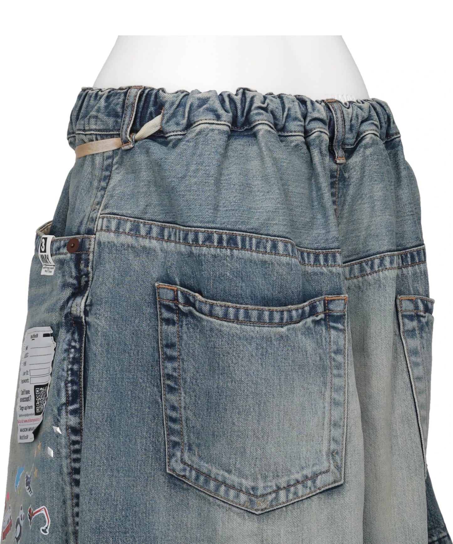 DENIM GATHER SHORTS w KIDS STICKER