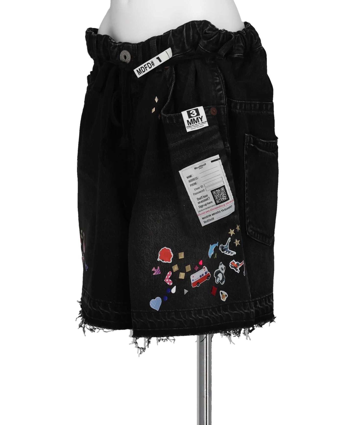 DENIM GATHER SHORTS w KIDS STICKER