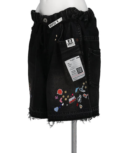 DENIM GATHER SHORTS w KIDS STICKER