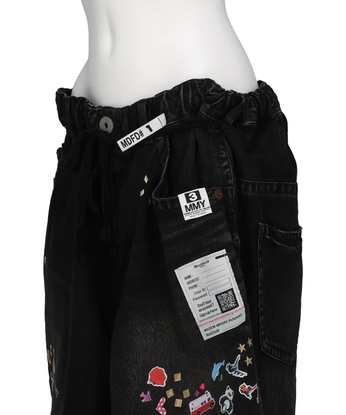 DENIM GATHER SHORTS w KIDS STICKER