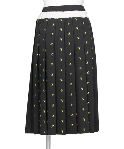 FLOWER EMBROIDERY PLEATED SKIRT
