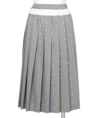 naokitomizuka(ナオキトミズカ) FLOWER EMBROIDERY PLEATED SKIRT