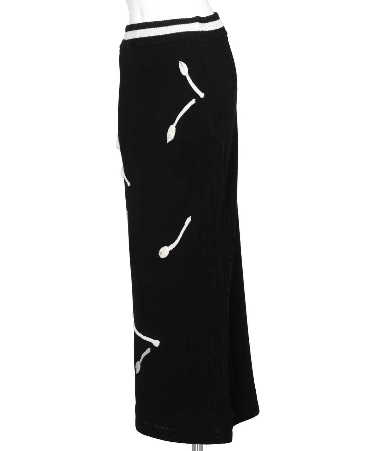 Mame Kurogouchi(マメクロゴウチ) 2026SS 3D FLORAL MOTIF KNIT SKIRT Mame Kurogouchi(マメクロゴウチ) 2026SS 3D FLORAL MOTIF KNIT SKIRT