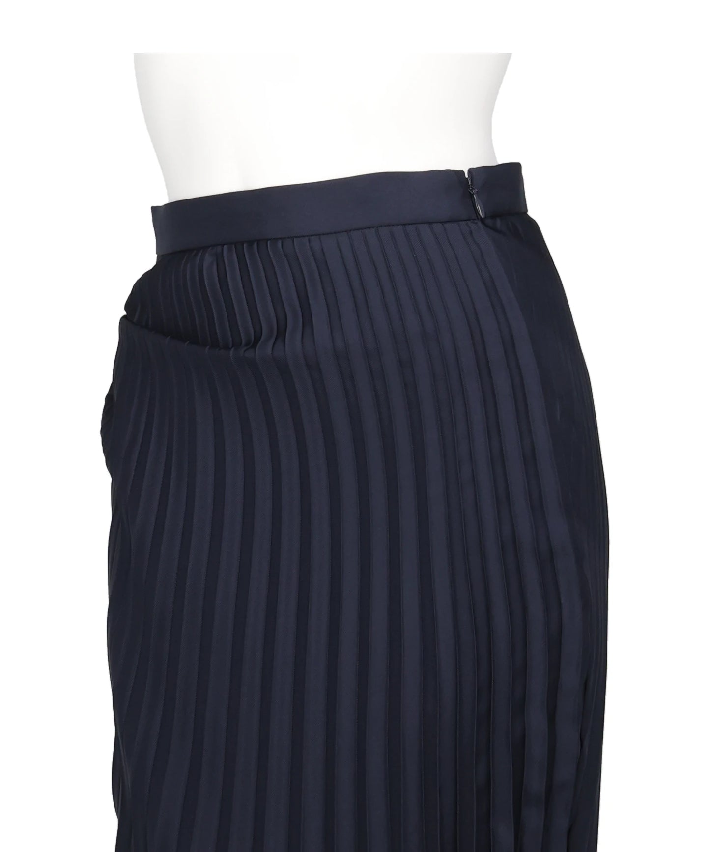 TWISTED PLEATED SKIRT