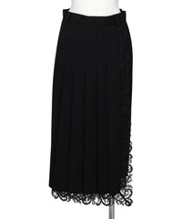 FINE WOOL PLEATED SKIRT WITH LACE TRIM